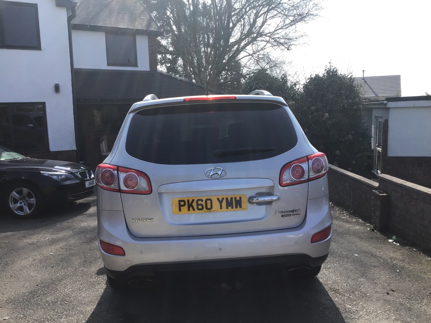 Used Hyundai Santa Fe 2011 for sale - 77973901: Photo 4