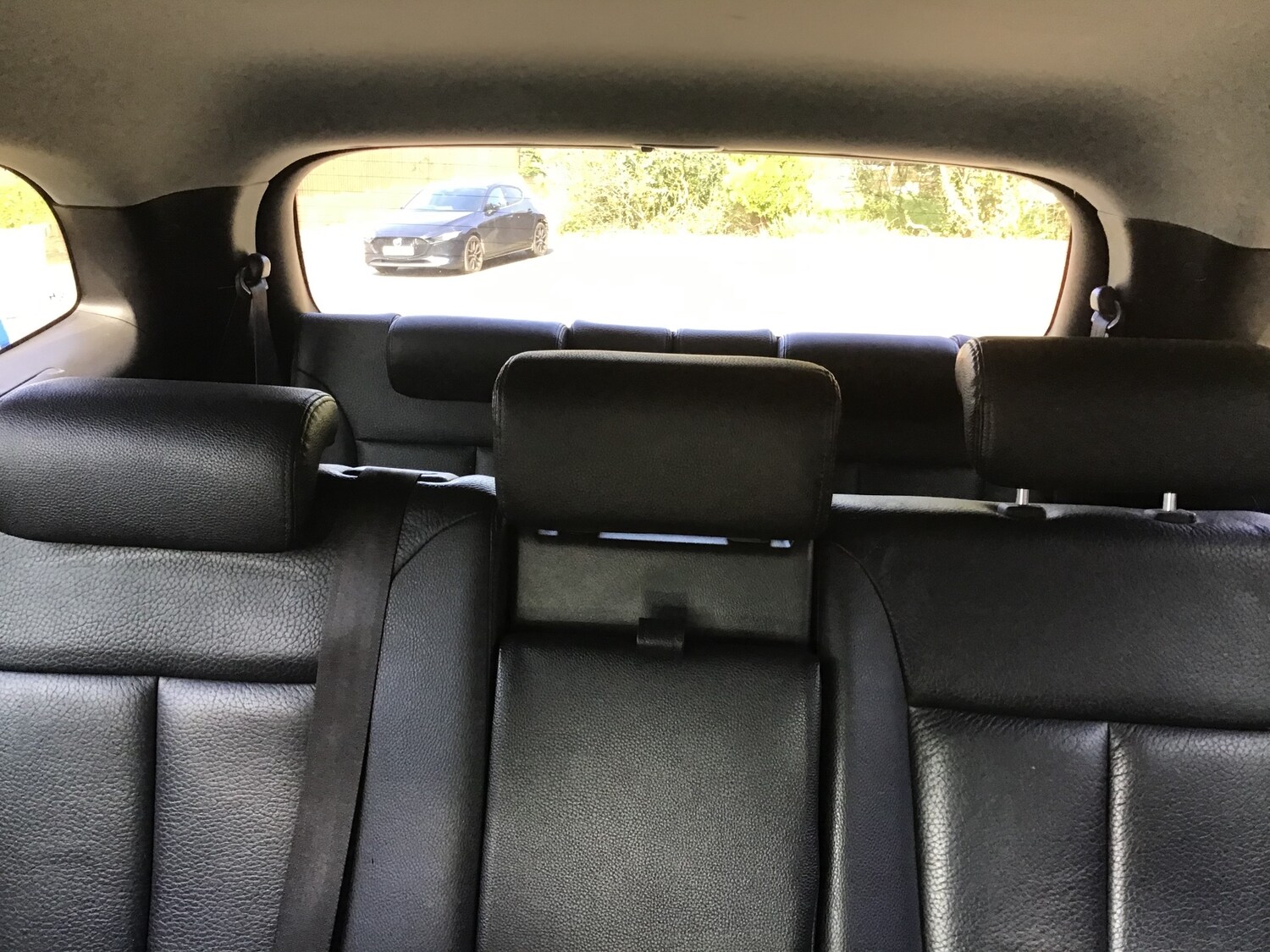 Used Hyundai Santa Fe 2011 for sale - 77973901: Photo 8