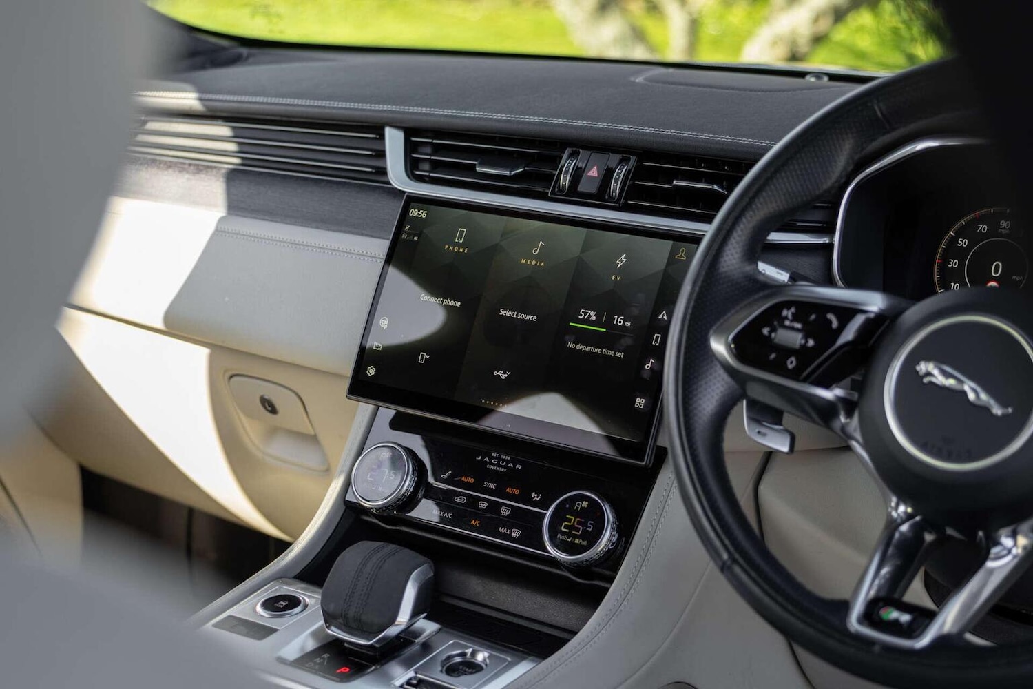 Used Jaguar F-Pace 2021 for sale - 77945730: Photo 31