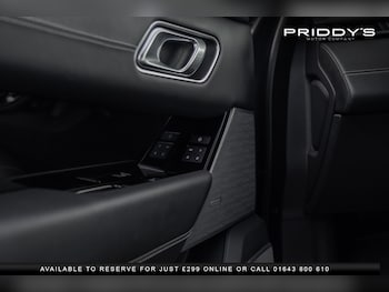 Used Land Rover Range Rover Velar 2018 for sale - 77687663: Photo