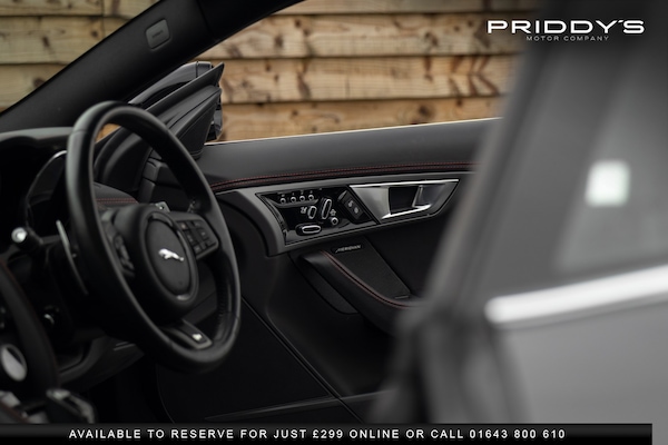 Used Jaguar F-Type 2016 for sale - 76281409: Photo 4