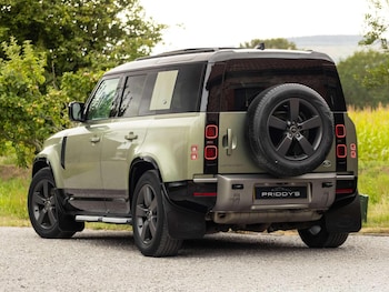 Used Land Rover Defender 2022 for sale - 79352724: Photo