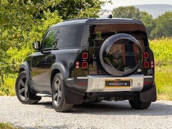 Used Land Rover Defender 90 2021 for sale - 79302114: Photo