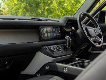 Used Land Rover Defender 90 2021 for sale - 79302114: Photo
