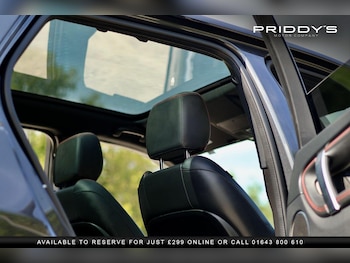 Used Land Rover Discovery Sport 2020 for sale - 75740487: Photo