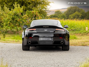 Used Aston Martin Vantage 2012 for sale - 79575555: Photo