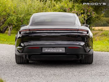 Used Porsche Taycan 2021 for sale - 79819691: Photo