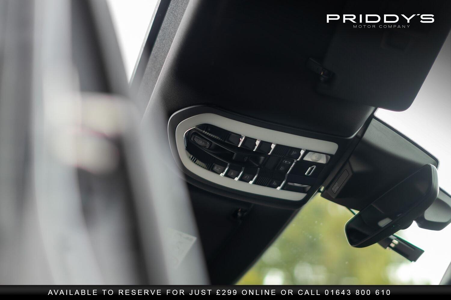 Used Porsche Macan 2021 for sale - 76149333: Photo 23