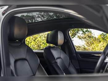 Used Porsche Cayenne 2021 for sale - 78841011: Photo