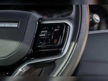 Used Land Rover Range Rover Evoque 2023 for sale - 78402670: Photo