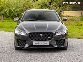 Used Jaguar XF 2019 for sale - 79819637: Photo