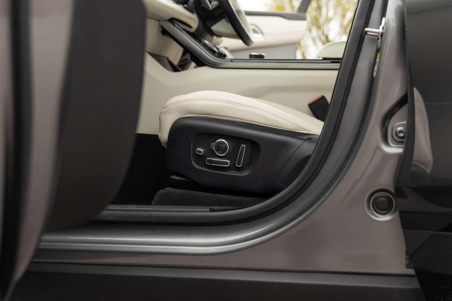 Used Land Rover Range Rover Velar 2018 for sale - 78112161: Photo 27