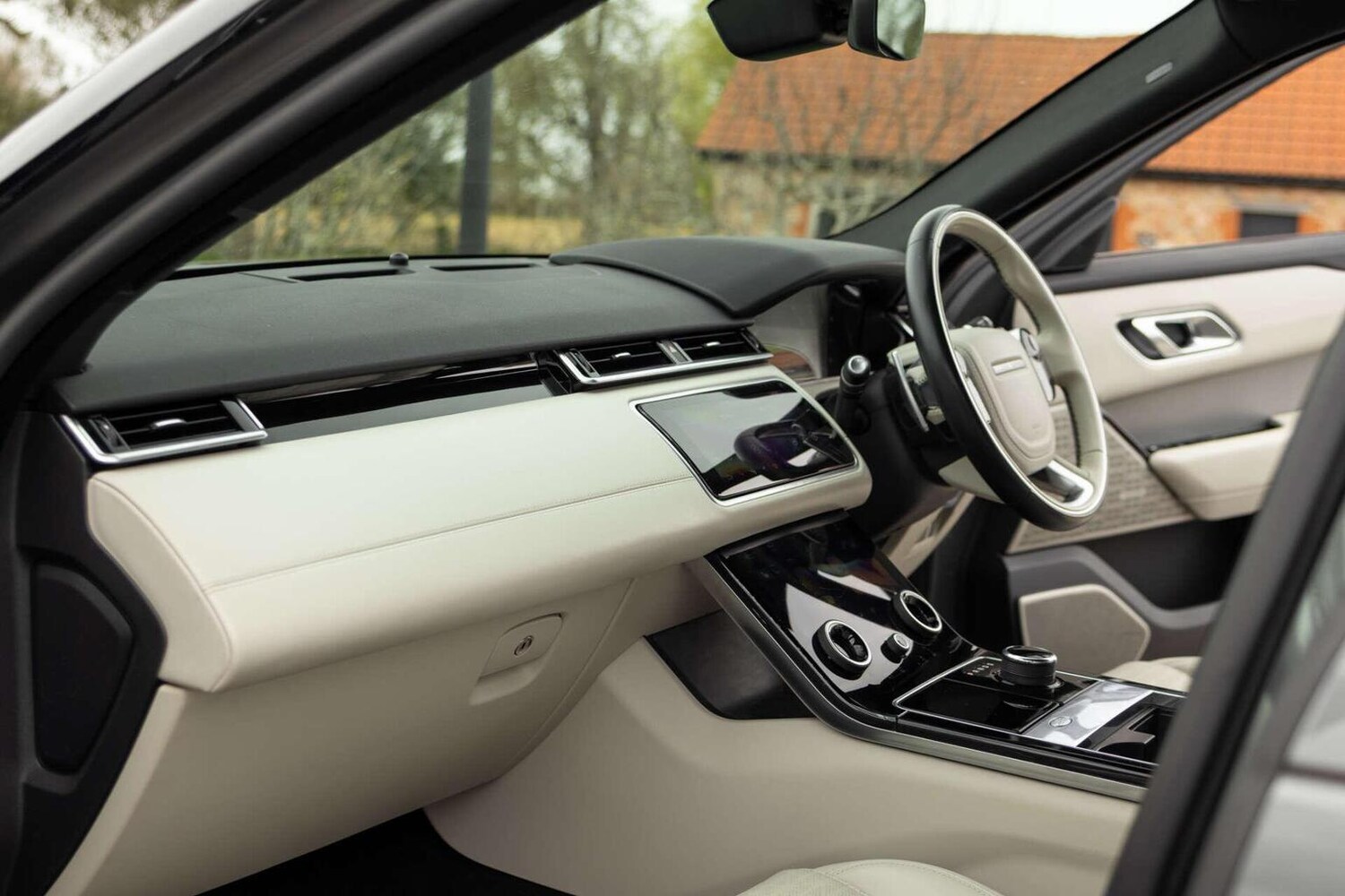 Used Land Rover Range Rover Velar 2018 for sale - 78112161: Photo 38