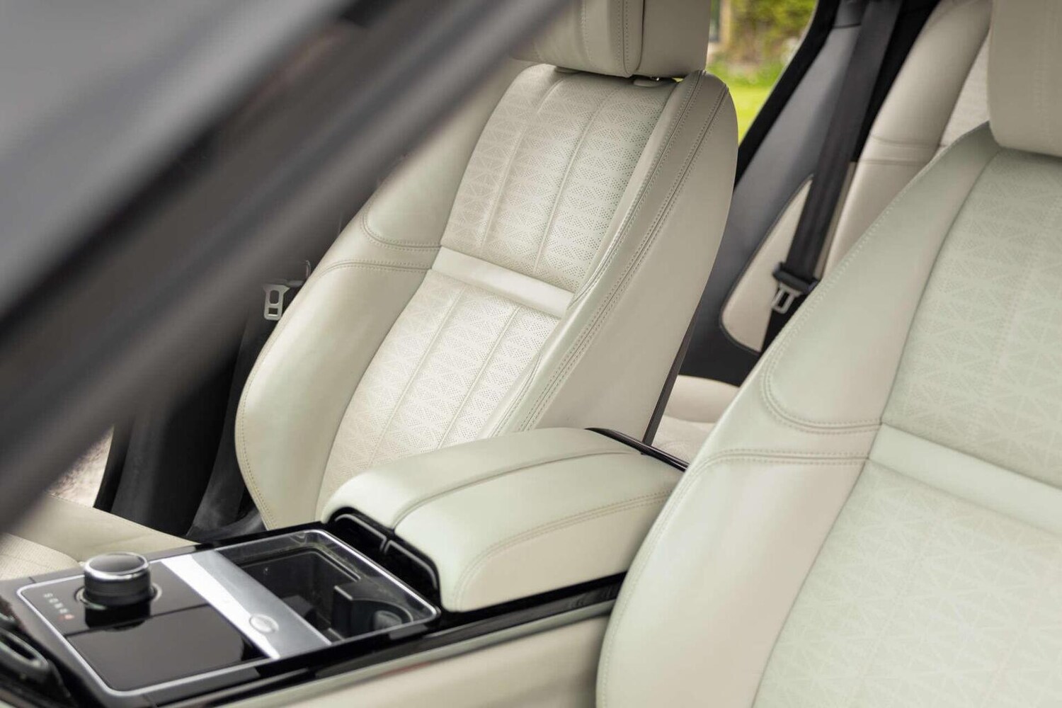 Used Land Rover Range Rover Velar 2018 for sale - 78112161: Photo 41