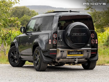 Used Land Rover Defender 2021 for sale - 79463415: Photo
