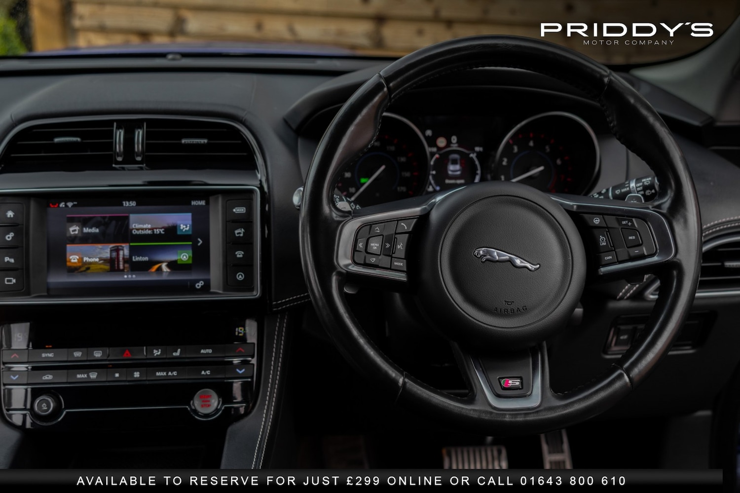 Used Jaguar F-Pace 2017 for sale - 76449368: Photo 2