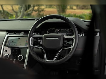Used Land Rover Discovery Sport 2022 for sale - 78045550: Photo