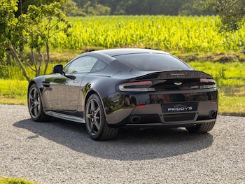 Used Aston Martin Vantage 2016 for sale - 79222982: Photo