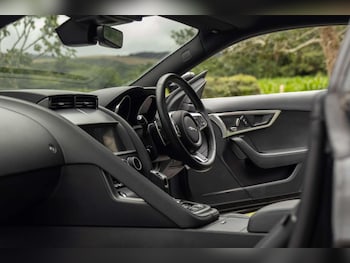 Used Jaguar F-Type 2019 for sale - 79091335: Photo