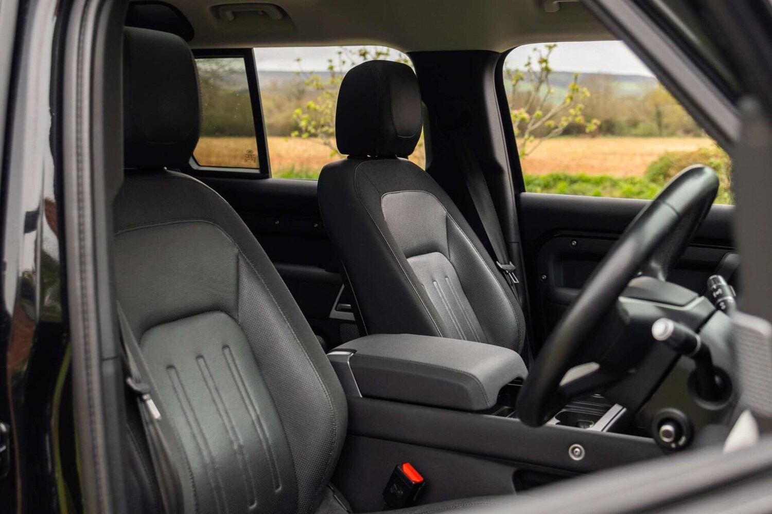 Used Land Rover Defender 110 2021 for sale - 78201886: Photo 11