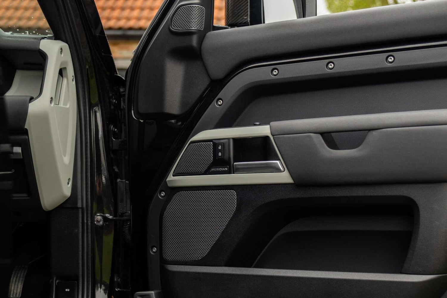 Used Land Rover Defender 110 2021 for sale - 78201886: Photo 17