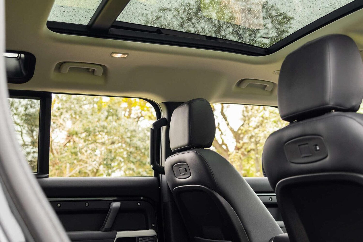 Used Land Rover Defender 110 2021 for sale - 78201886: Photo 42