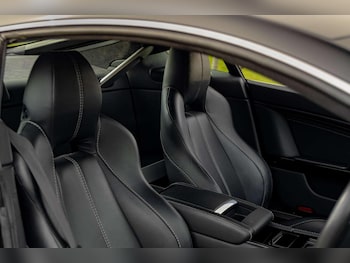 Used Aston Martin Vantage 2015 for sale - 78820618: Photo