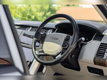 Used Land Rover Range Rover 2019 for sale - 78852633: Photo