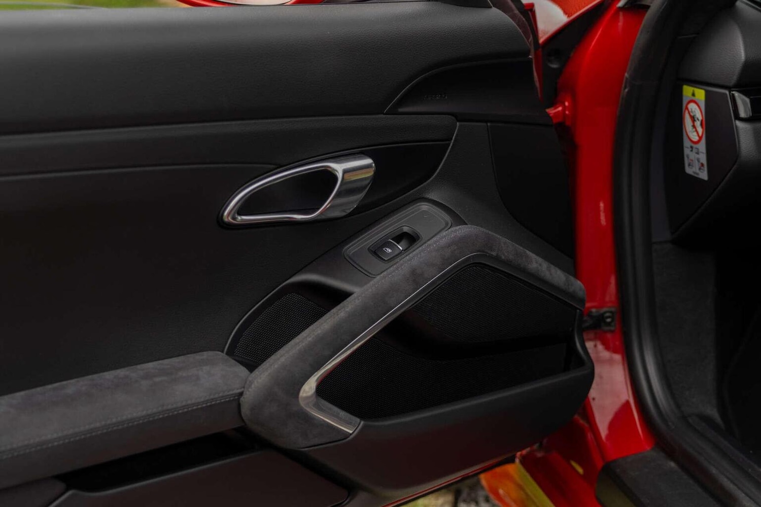 Used Porsche 718 Cayman 2018 for sale - 78202003: Photo 24