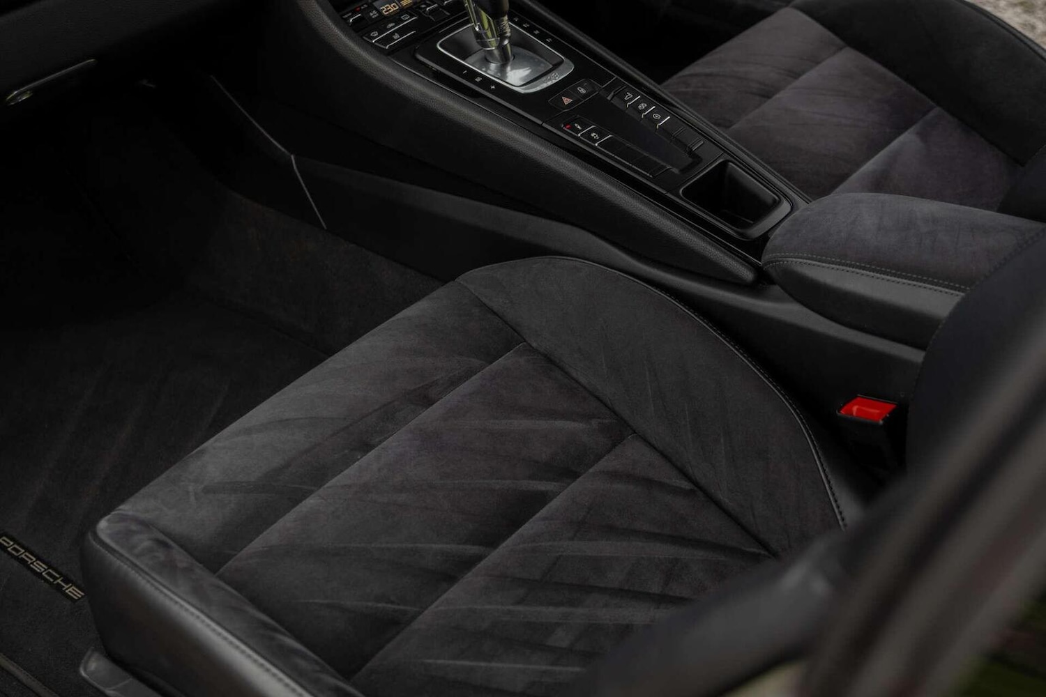 Used Porsche 718 Cayman 2018 for sale - 78202003: Photo 25