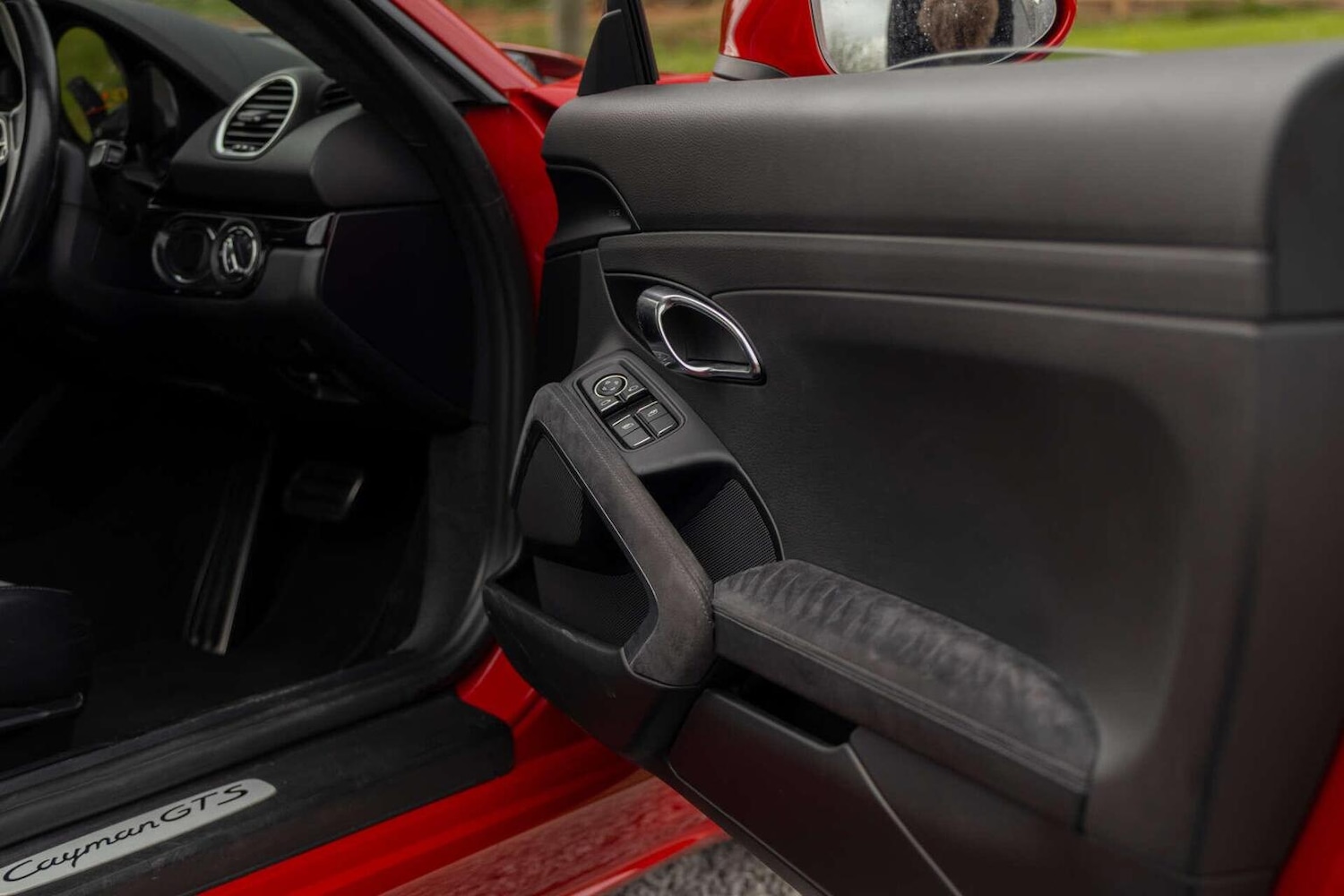 Used Porsche 718 Cayman 2018 for sale - 78202003: Photo 26