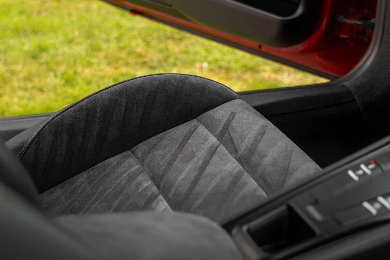 Used Porsche 718 Cayman 2018 for sale - 78202003: Photo 31