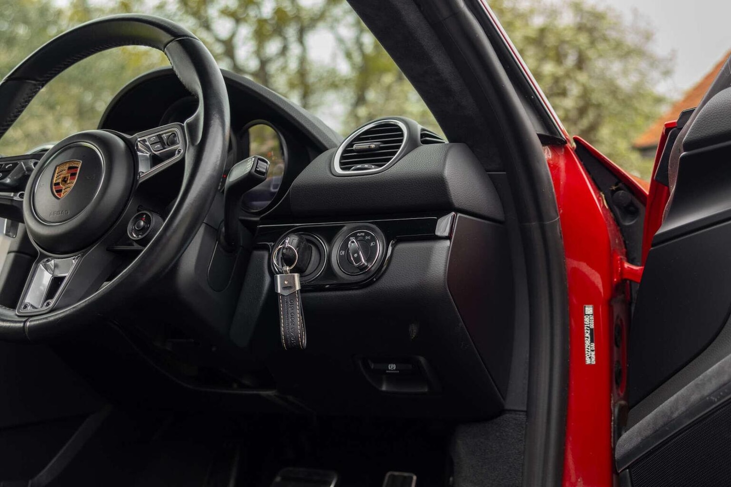 Used Porsche 718 Cayman 2018 for sale - 78202003: Photo 40