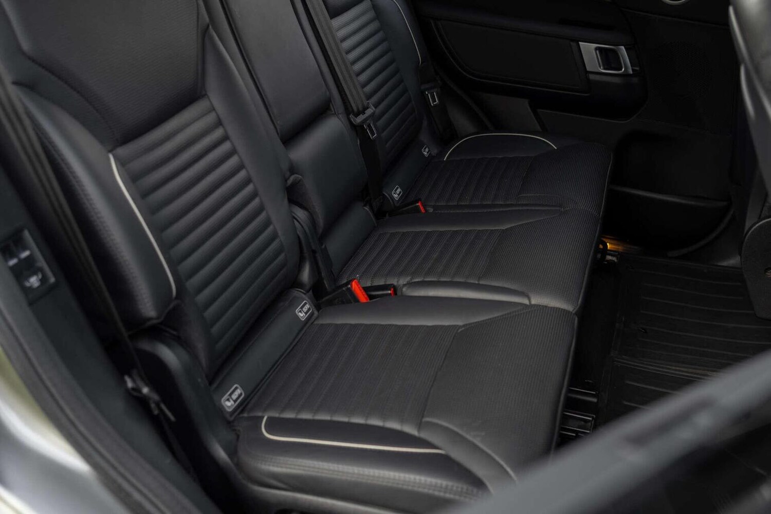 Used Land Rover Discovery 2018 for sale - 78090681: Photo 15