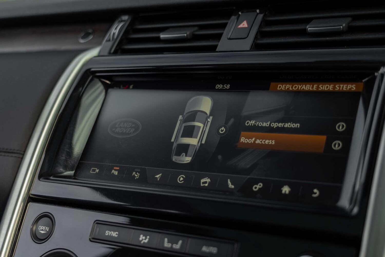 Used Land Rover Discovery 2018 for sale - 78090681: Photo 18