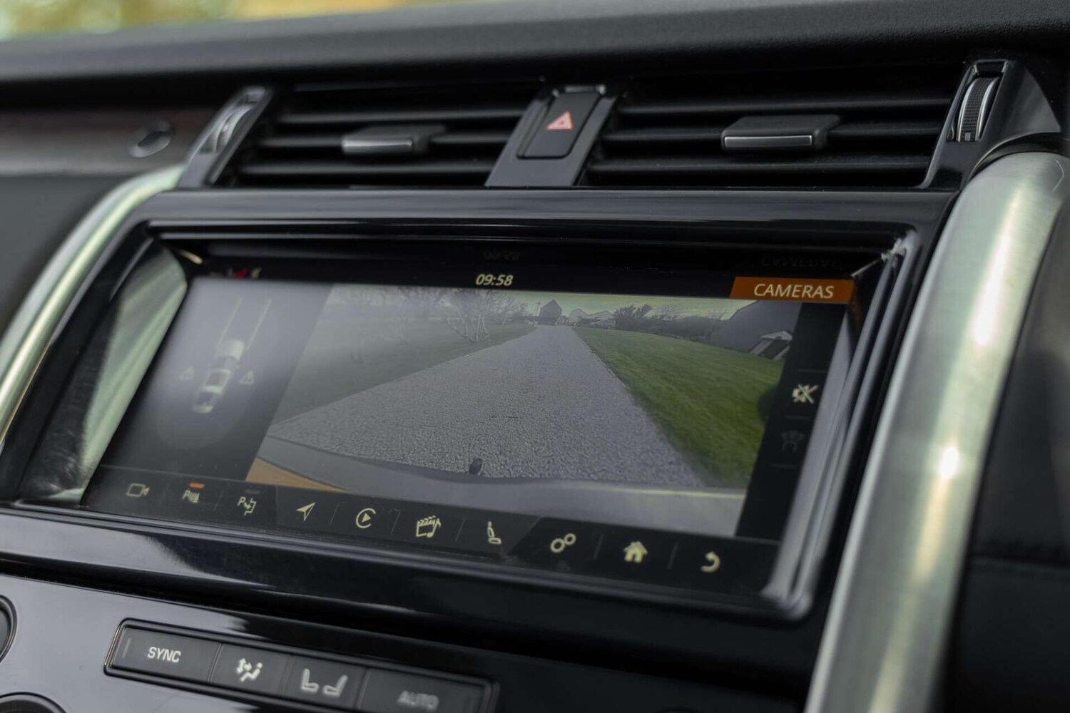 Used Land Rover Discovery 2018 for sale - 78090681: Photo 25