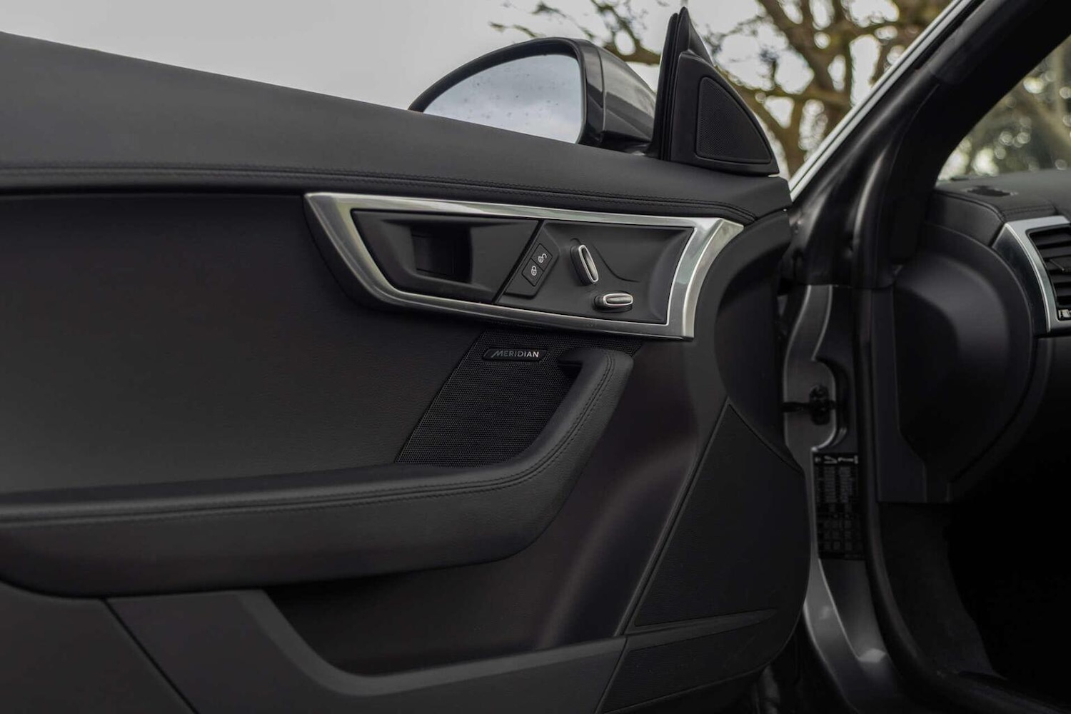 Used Jaguar F-Type 2018 for sale - 77836869: Photo 8