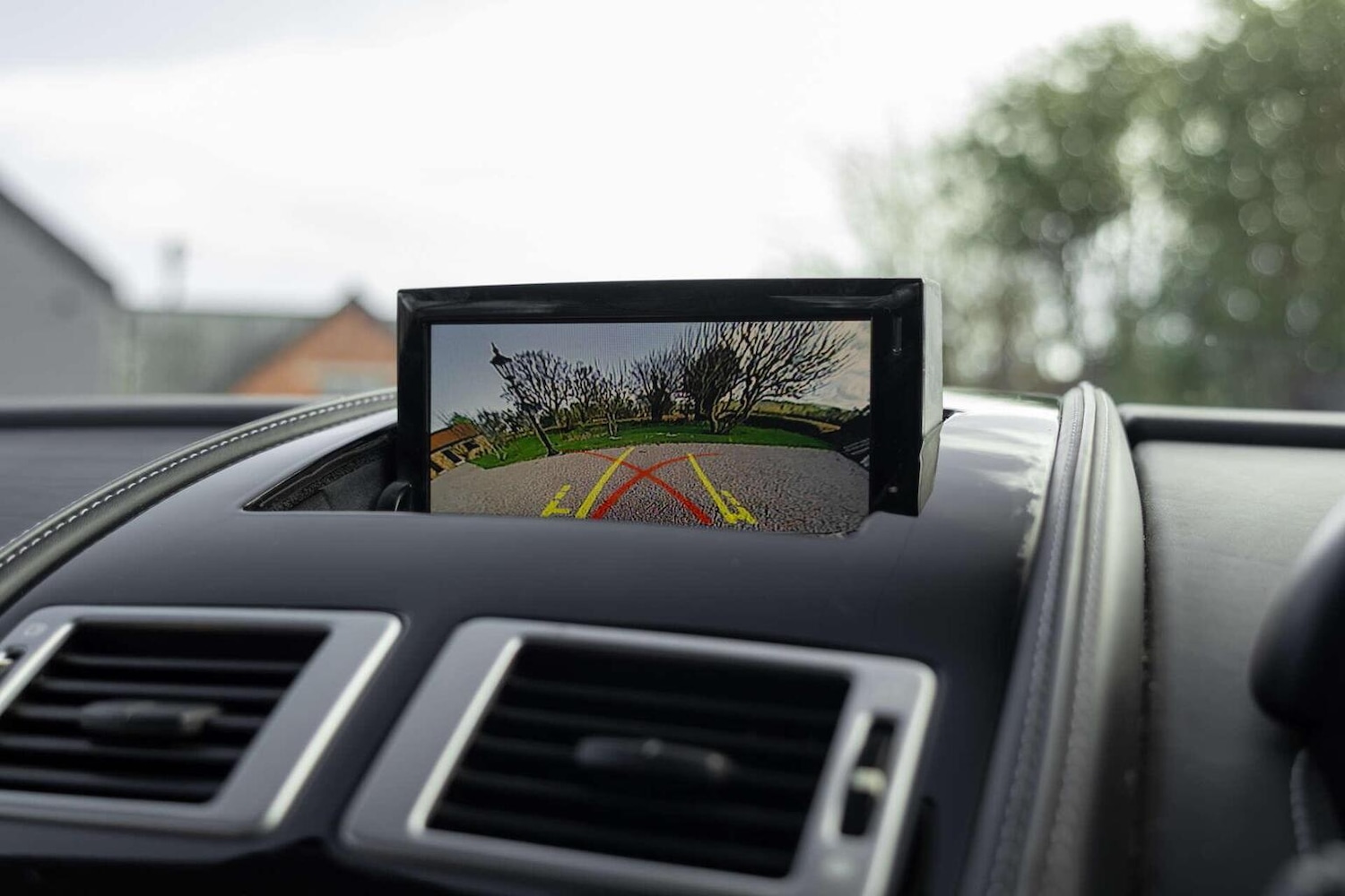 Used Aston Martin DB9 2015 for sale - 78112091: Photo 11