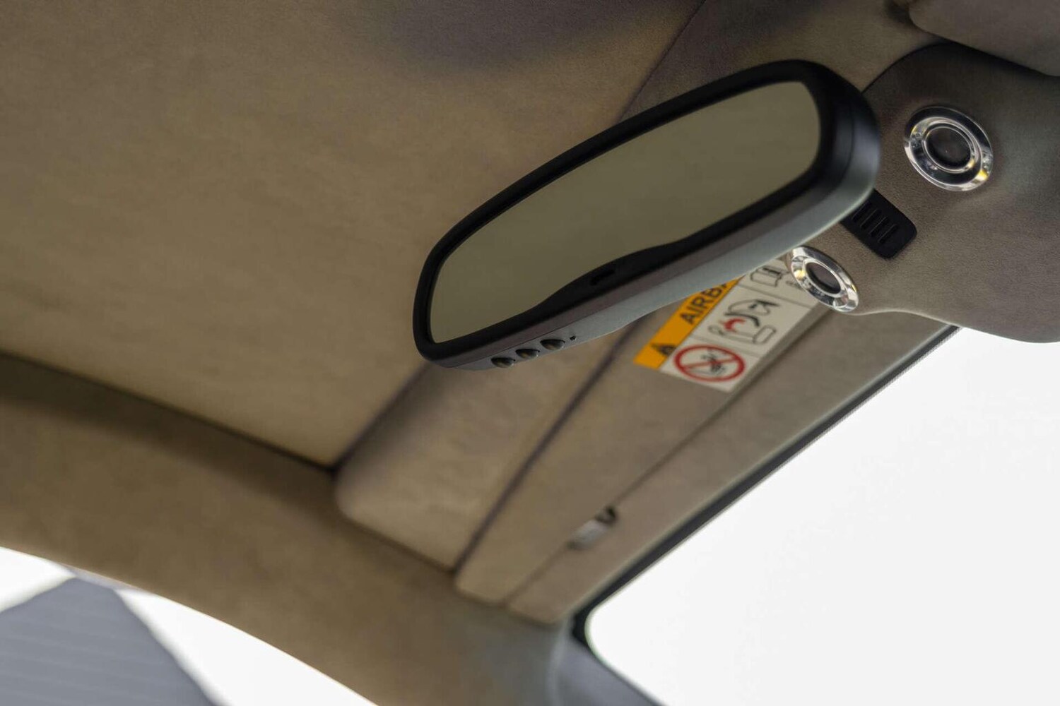 Used Aston Martin DB9 2015 for sale - 78112091: Photo 13