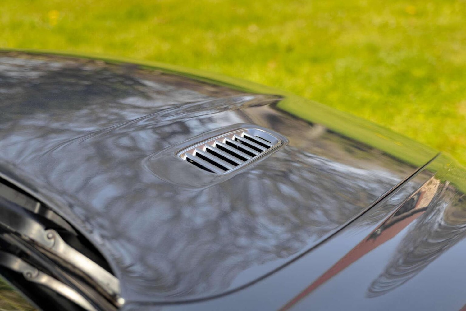 Used Aston Martin DB9 2015 for sale - 78112091: Photo 18