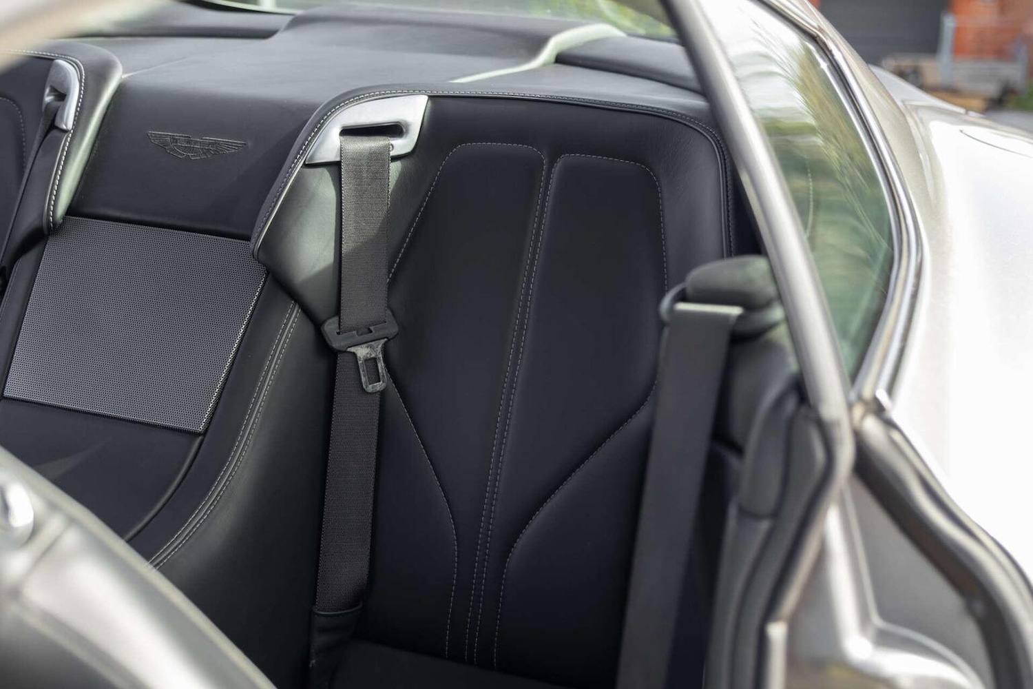 Used Aston Martin DB9 2015 for sale - 78112091: Photo 27