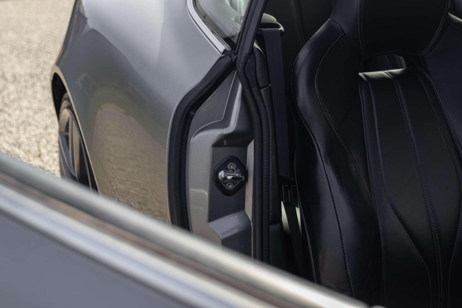 Used Aston Martin DB9 2015 for sale - 78112091: Photo 31