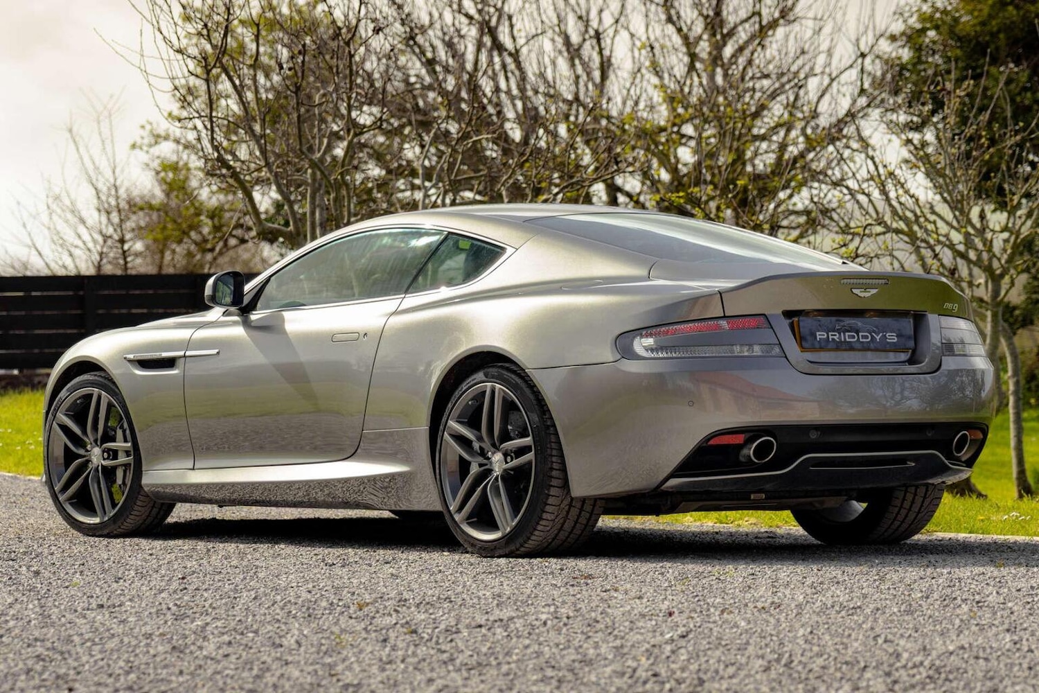 Used Aston Martin DB9 2015 for sale - 78112091: Photo 32