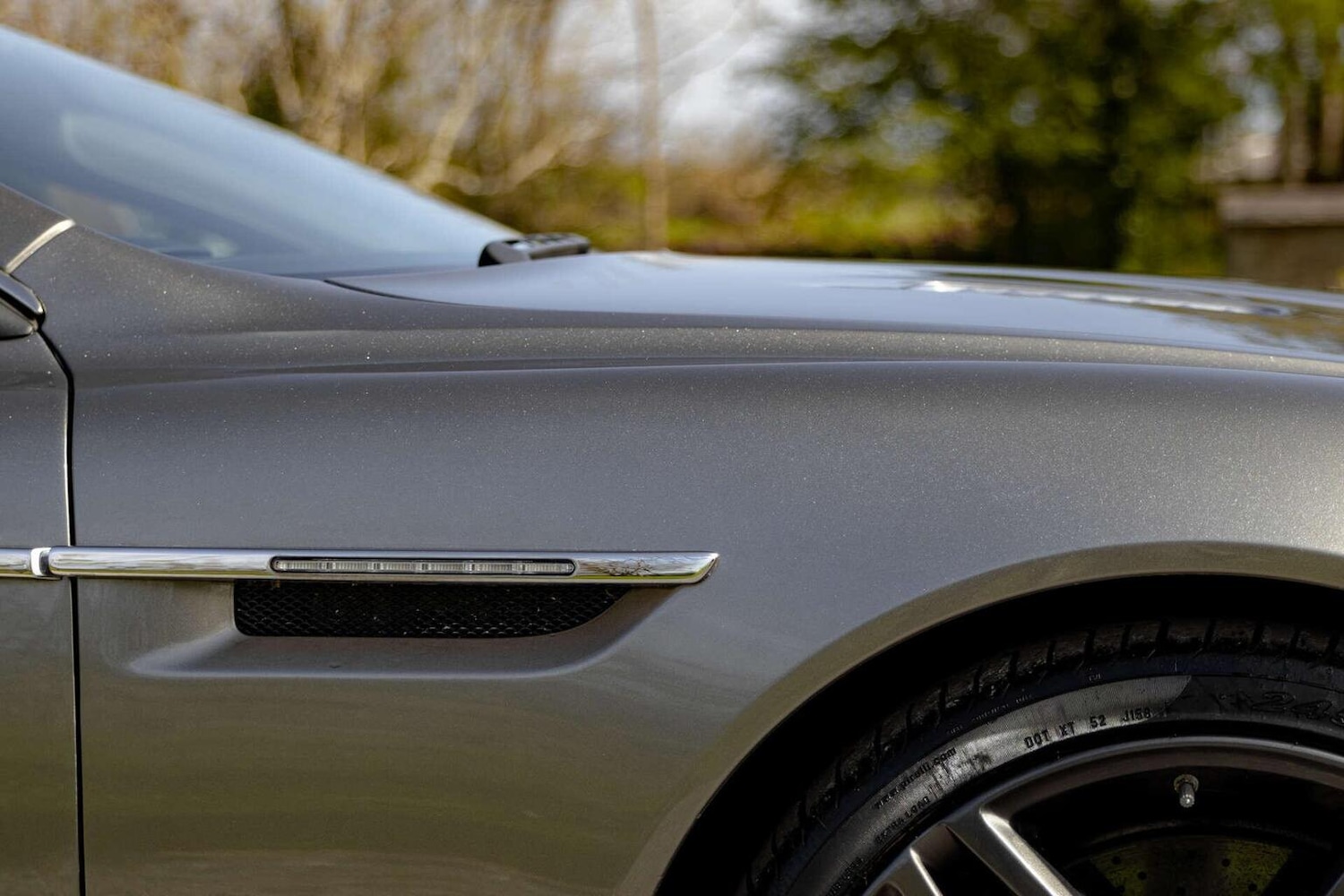 Used Aston Martin DB9 2015 for sale - 78112091: Photo 38