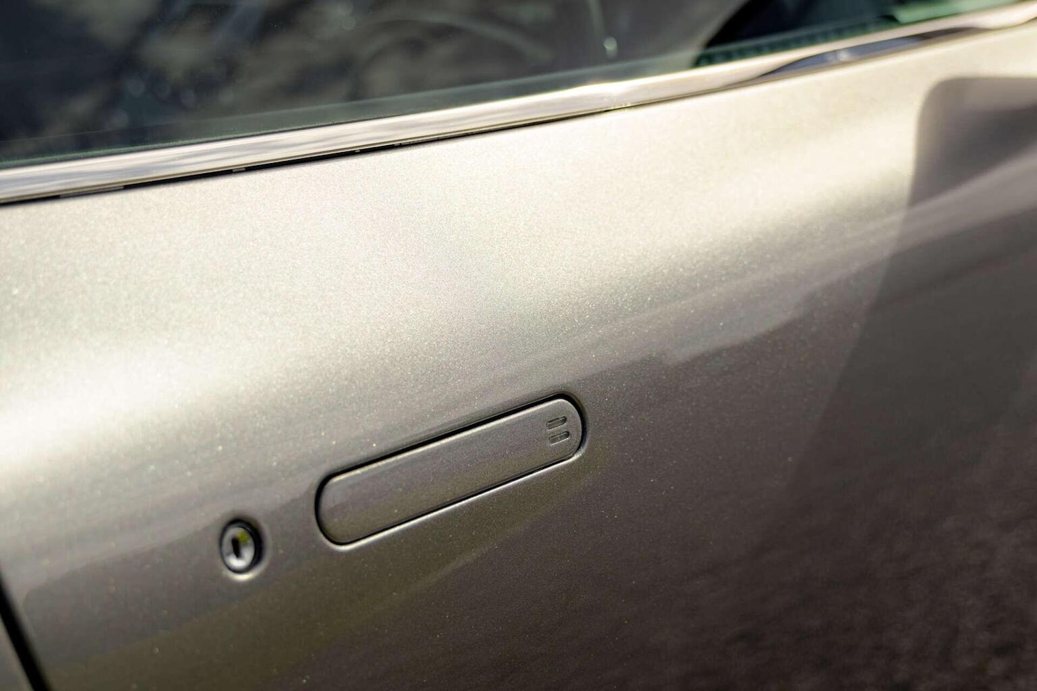 Used Aston Martin DB9 2015 for sale - 78112091: Photo 39