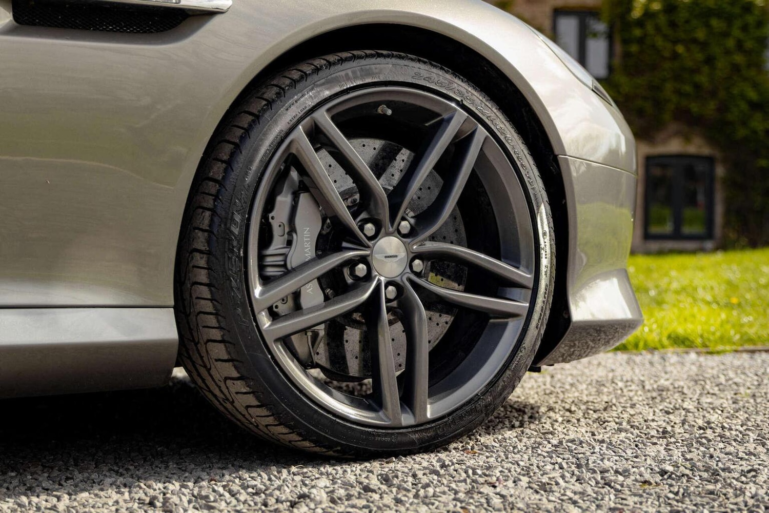 Used Aston Martin DB9 2015 for sale - 78112091: Photo 4