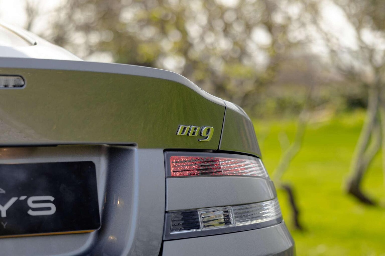 Used Aston Martin DB9 2015 for sale - 78112091: Photo 48