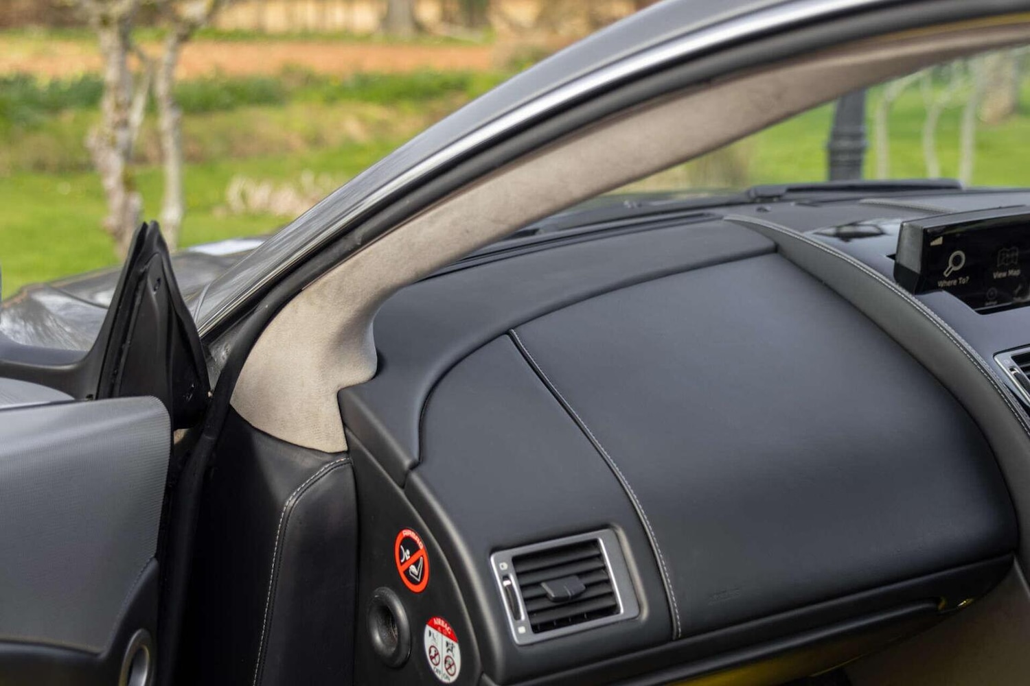 Used Aston Martin DB9 2015 for sale - 78112091: Photo 53