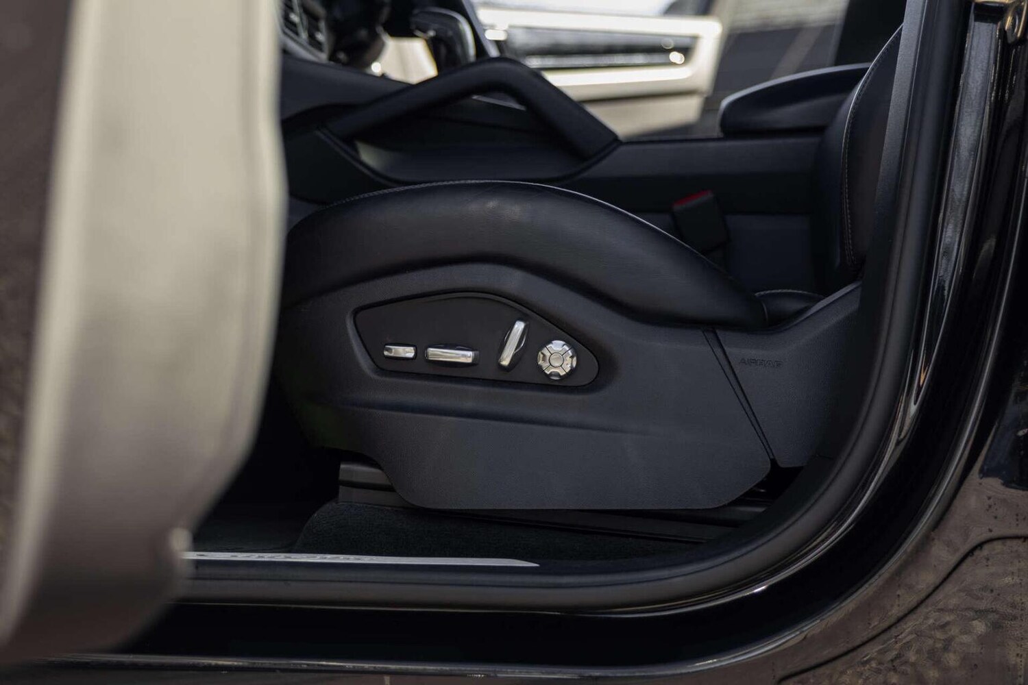 Used Porsche Cayenne 2021 for sale - 77945734: Photo 38