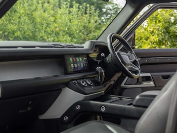 Used Land Rover Defender 2021 for sale - 79352712: Photo